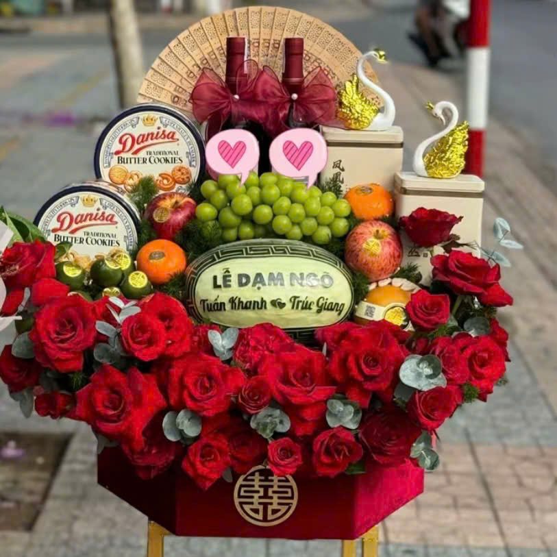 Mâm dạm ngõ mix tone hoa hồng đỏ (MQDN-06)