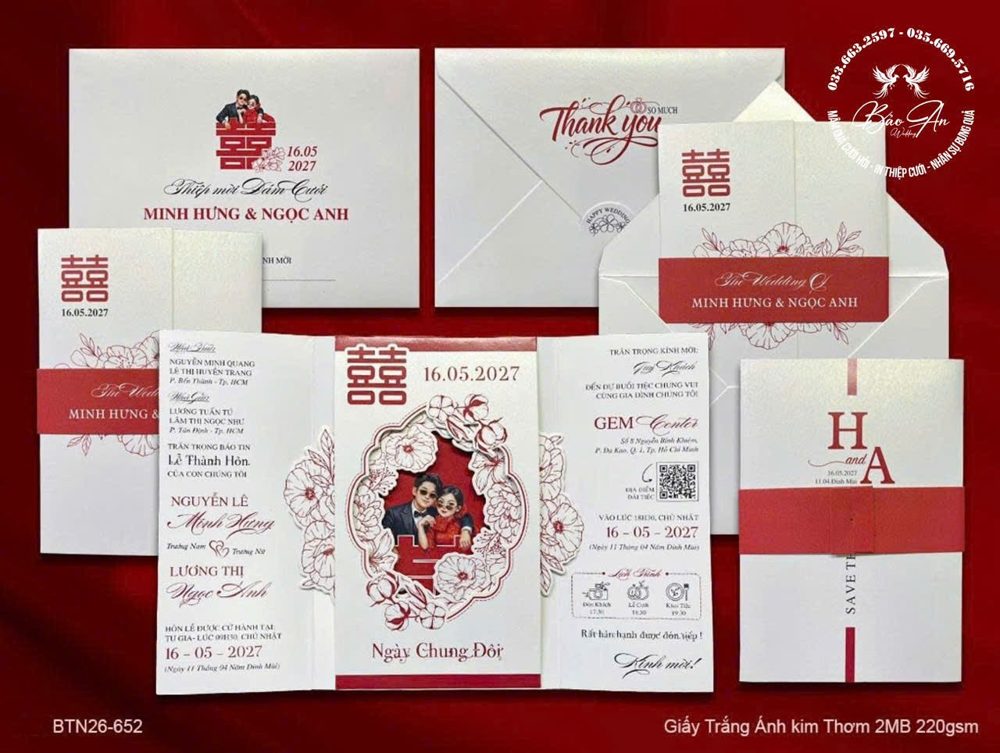 Thiệp chibi khung tròn tone đỏ trắng (BTN26-652)