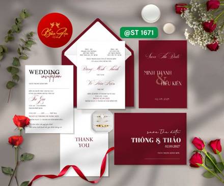 Thiệp đơn giản trắng đỏ đô chữ Wedding (1671)