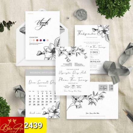 Thiệp hoa lá trắng đen nét vẽ (2439)