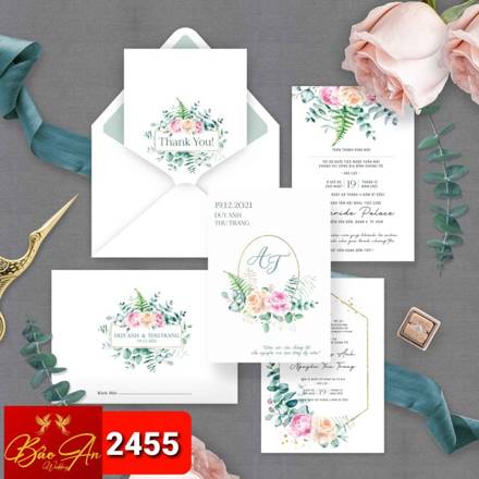 Thiệp hoa lá trắng vòng hoa hồng xanh (2455)