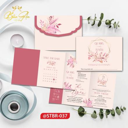 Thiệp bì hồng đậm khung lục giác (STBR 037)