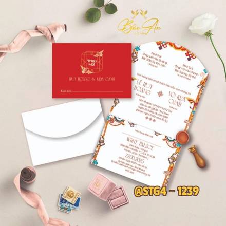 Thiệp túi gấp 4 trắng hoa văn cổ điển (STG4 1239)