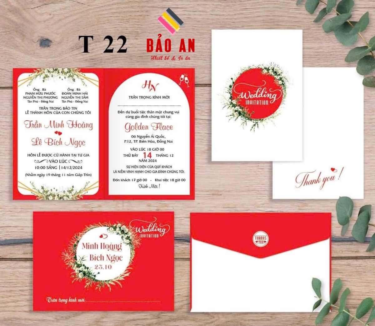 Thiệp vòng hoa lá tròn tone đỏ trắng (T22)